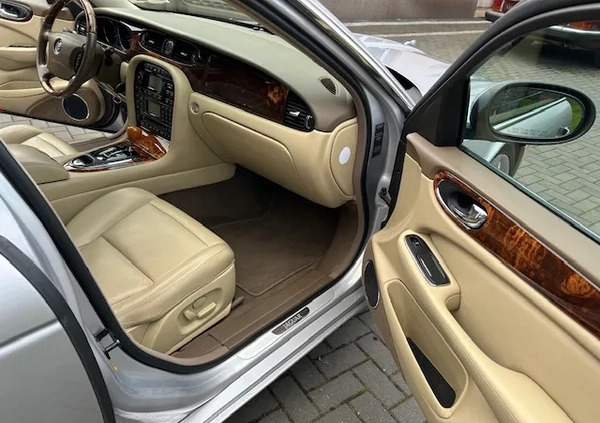 Jaguar XJ cena 42500 przebieg: 91000, rok produkcji 2006 z Radomsko małe 254